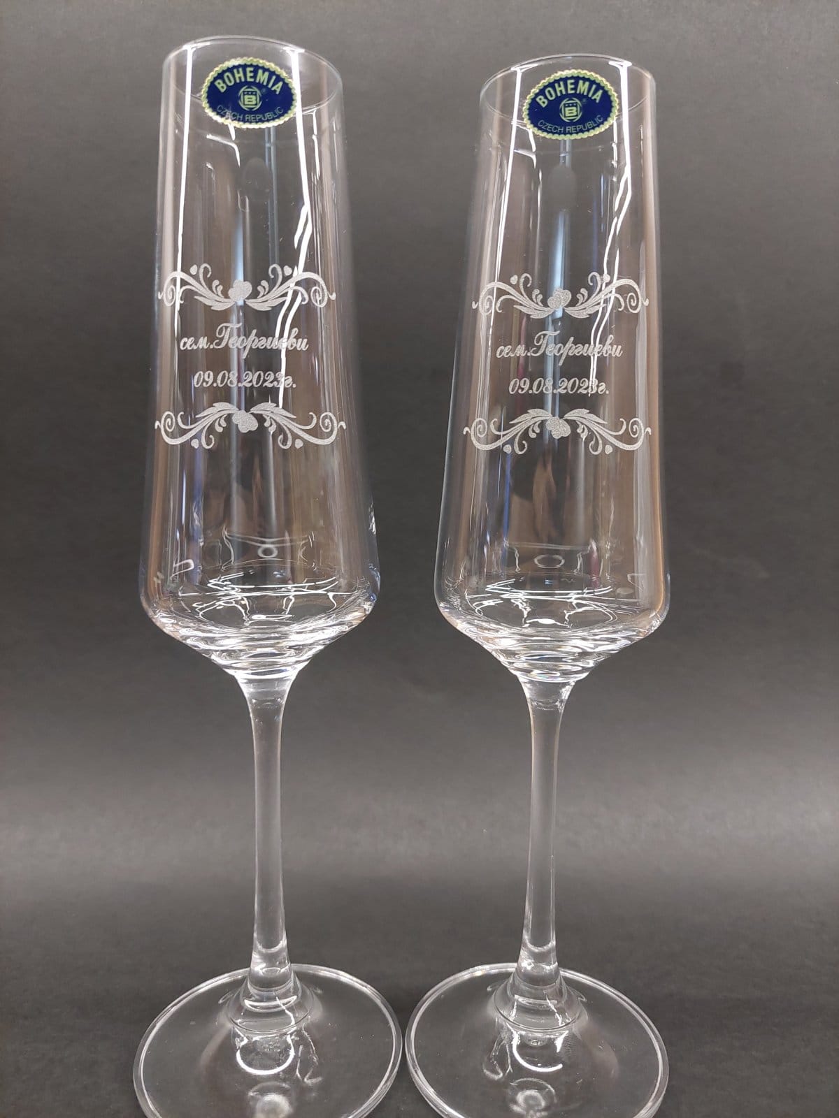 Сватбени чаши с персонално гравиране